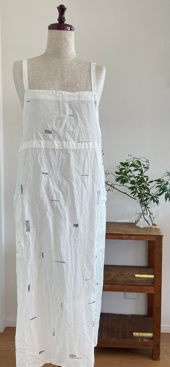 あちこちSASHIKO ベルギーリネンエプロン 細ヒモかぶるタイプ