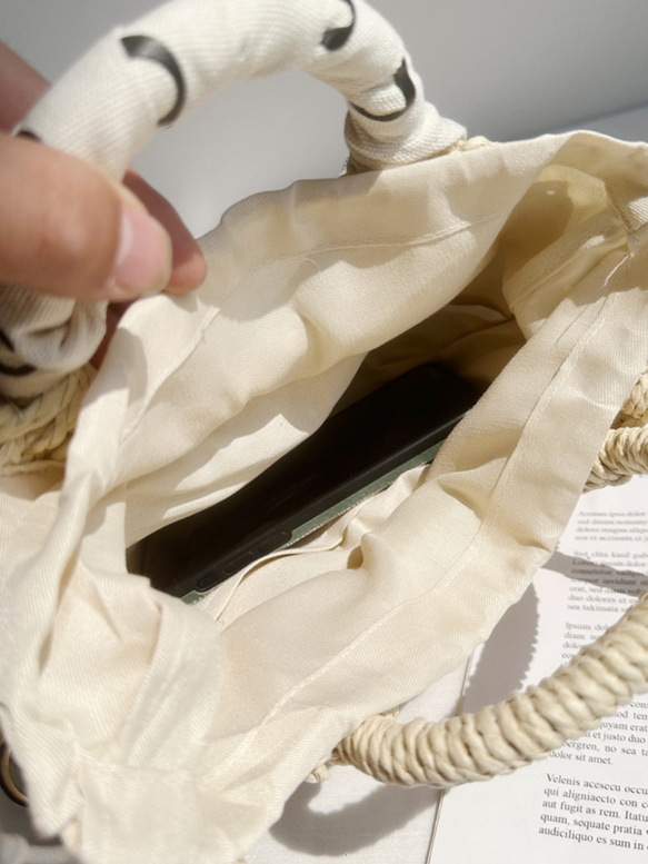 【受注制作】かごバッグ ショルダー 英語の文字巾着 ハンド手作りバッグ ビーチバッグ サマー 旅行 編みバッグ 2枚目の画像