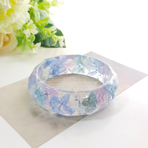 箔/ラメ入り 色を選べる紫陽花バングル〜 ブレスレット ブルー