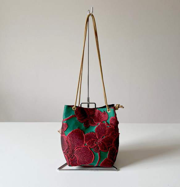 【受注生産】 斜めがけにも！2way ethnic flower mini bag 9枚目の画像