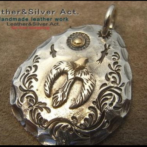 1点物　手彫りイーグルシルバーペンダントトップ　シルバー925ゴールド（ｋ18） 1点物 手彫りイーグルシルバーペンダントトップ シルバー925