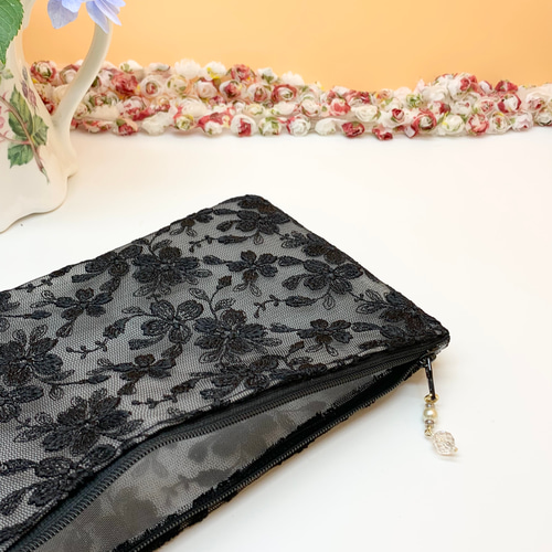 シースルーの黒ポーチ （2WAYスタンドシースルーポーチ【グッズストア  