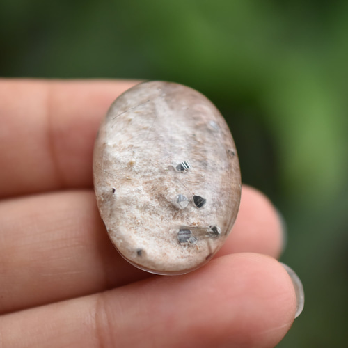 レア☆パイライト入り☆ホワイトガーデンクォーツs868 天然石 Funky