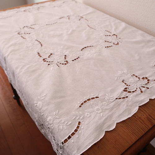 アンティークリネン白糸手刺繍お手仕事リネンテーブルクロス