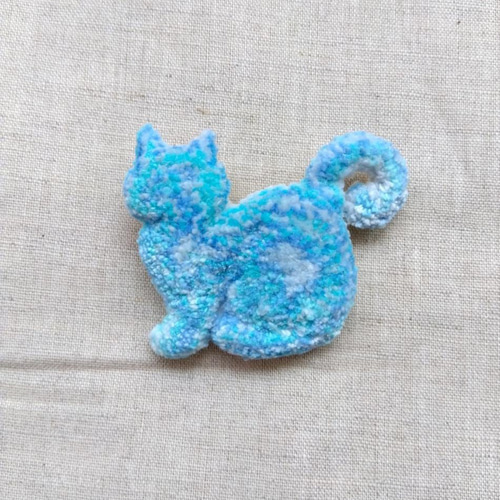 猫のシルエット 刺繍ブローチ 水色 ブローチ haniho 通販