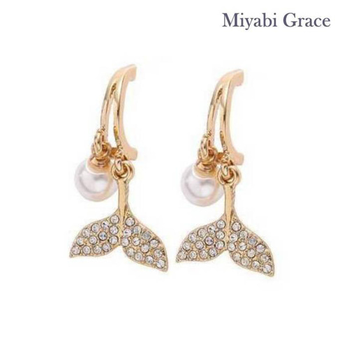 イルカイヤリング/ゴールドヒレノンホールピアス/人気痛くない