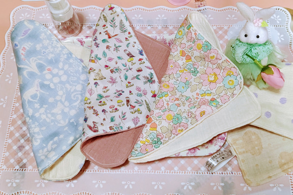 ハンドメイドガーゼハンカチリバティ（ベッツィ）