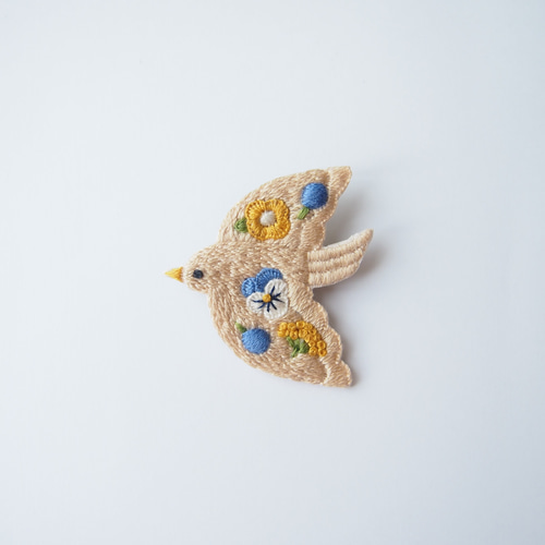 ★パリ発★【MACON&LESQUOY】手刺繍ブローチ≪鳥さん≫ ☆パリ発☆【MACON&LESQUOY】手刺繍ブローチ≪ソーダ≫
