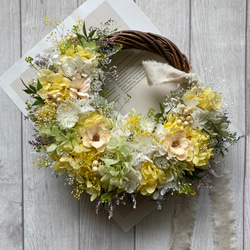 レモンイエローのリース　　　　プリザーブドフラワー/ドライフラワー　　　 10枚目の画像