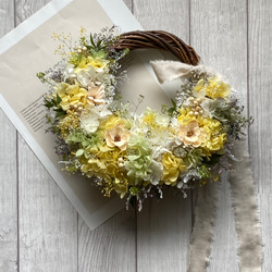 レモンイエローのリース　　　　プリザーブドフラワー/ドライフラワー　　　 3枚目の画像