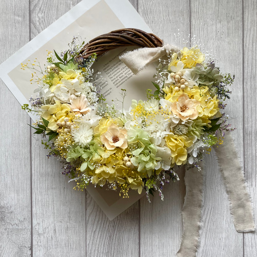 レモンイエローのリース プリザーブドフラワー/ドライフラワー