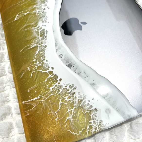 MacBook Proカバー　海アート　波アート　キラキラ　オレンジ　イエロー　パソコンカバー　レジンアート 2枚目の画像
