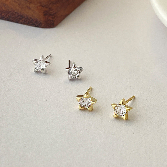 【人気商品！】 SV925 小ぶり キラキラ 星 スタッド ミニピアス シルバー925 アクセサリー