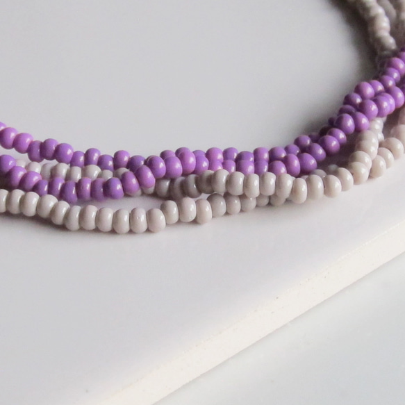 パープル KABURU 留め具のない かぶるタイプのガラスビーズネックレス 金属アレルギー対応 紫 6枚目の画像