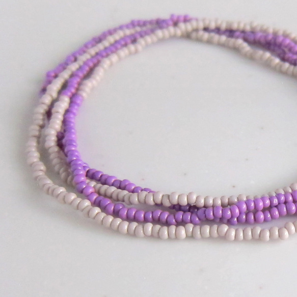 パープル KABURU 留め具のない かぶるタイプのガラスビーズネックレス 金属アレルギー対応 紫 2枚目の画像