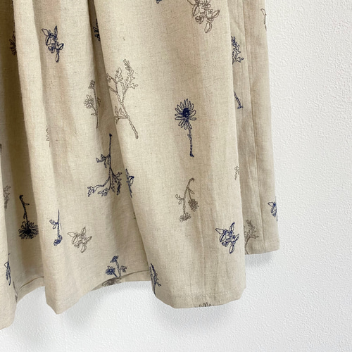 刺繍生地のコットンリネンスカート 生成り×ネイビー フレア
