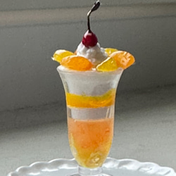 オレンジグレープフルーツパフェ　ハンドメイド　ミニチュアスイーツ　フェイク　ドールハウス　ブライス 4枚目の画像