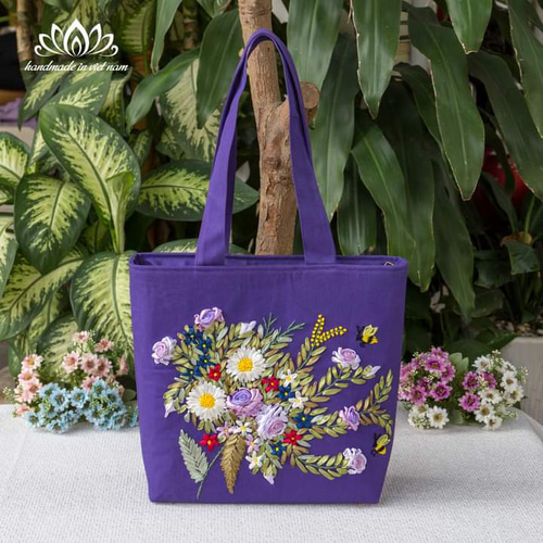 お花手刺繍トートバッグ ( 紫色 ) トートバッグ ハナ ナイス刺繍