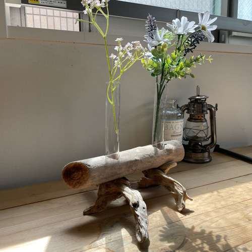 流木の一輪挿し ③ 一輪挿し・花瓶・花器 Drift Things 通販
