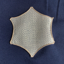 伝統織物のトップブランド塩沢紬をワンポイントに使った ポロシャツ(Lサイズ)R11 3枚目の画像