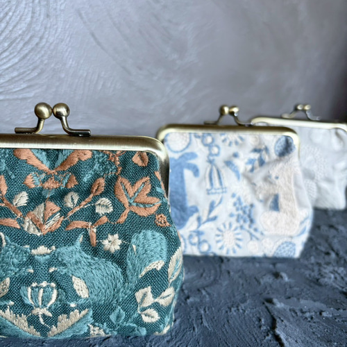 点と線模様製作所 “ウサギ”がま口ポーチ【 bliss 】小さな巾着付き