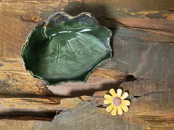 ツワブキの花の箸置き 1枚目の画像