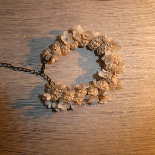 アンティーク 布花 ブレスレット ハンドメイド アンティークの布花を使用した花飾りの腕輪 ブレスレット