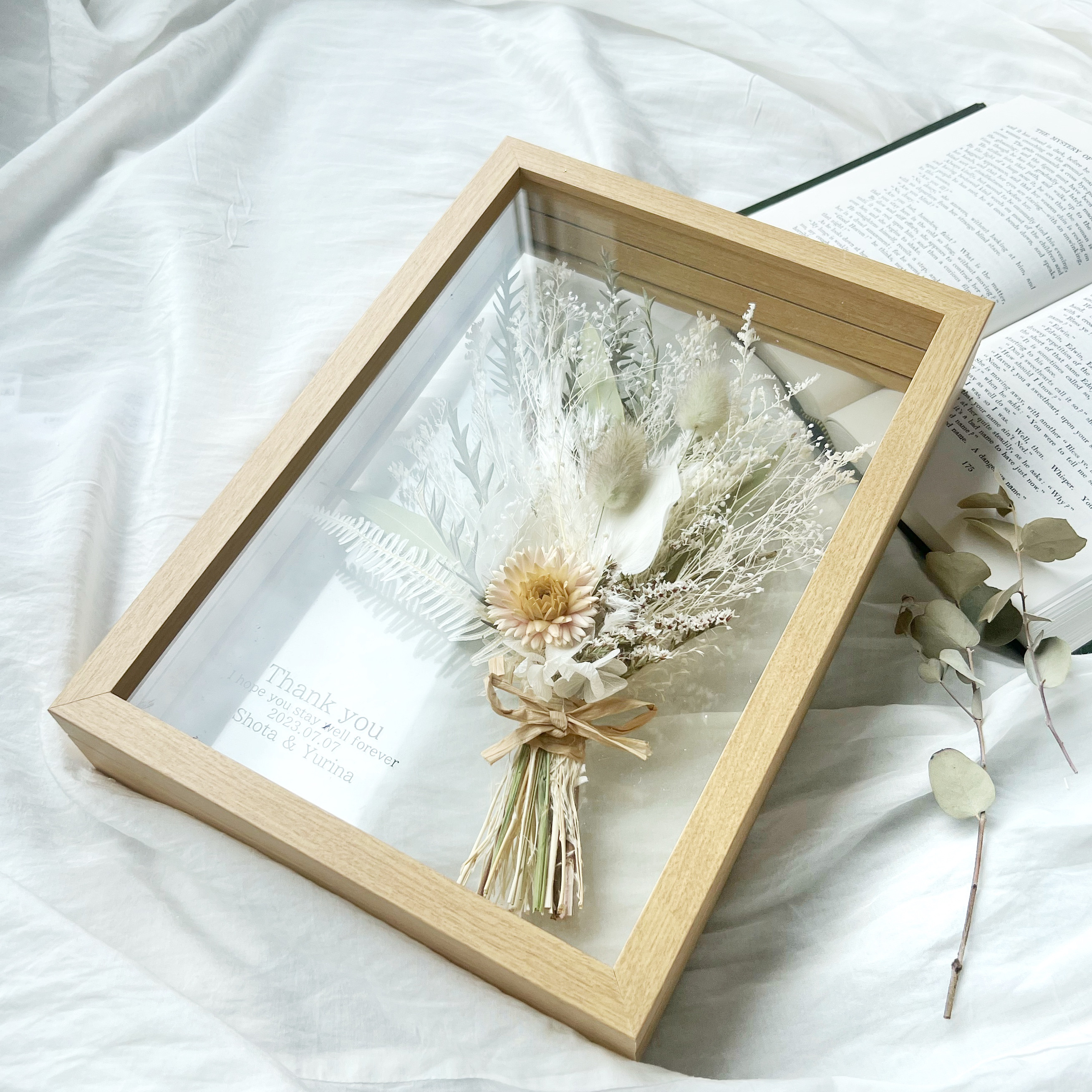 文字入れOK 木製ガラスフレームブーケ　6001ホワイト　両親贈呈　子育て感謝状　結婚式　結婚祝い　誕生日　還暦祝い