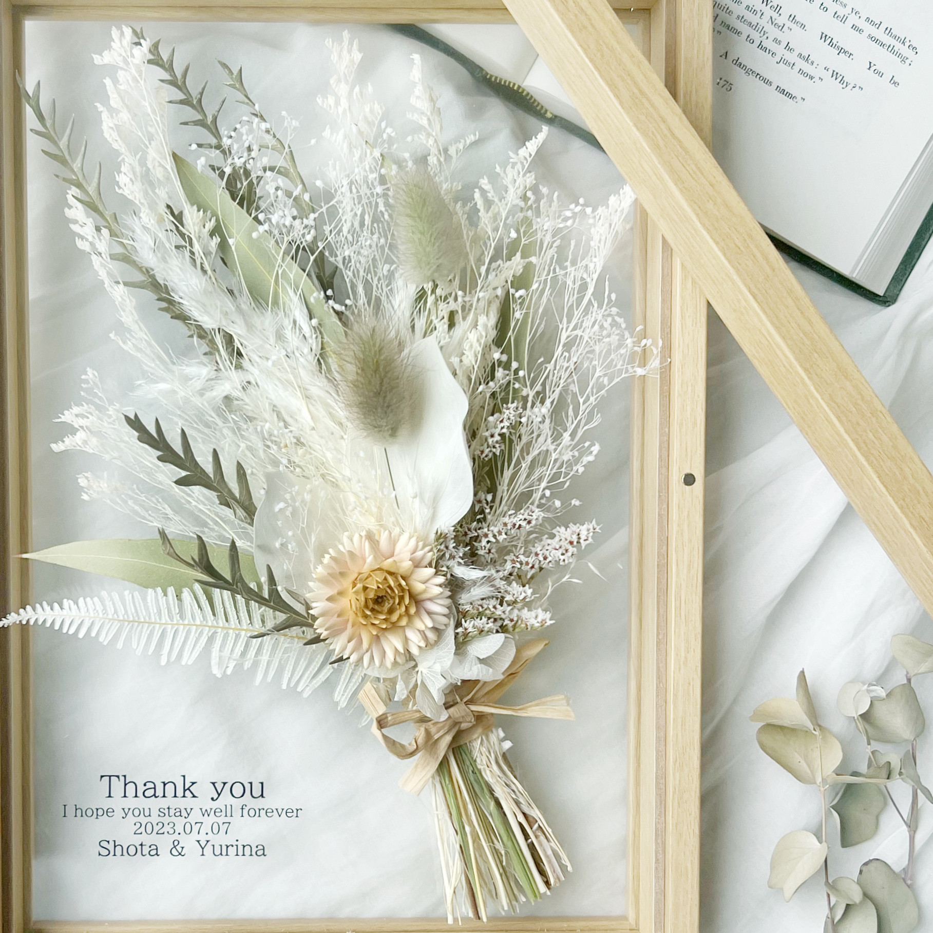 文字入れOK 木製ガラスフレームブーケ　6001ホワイト　両親贈呈　子育て感謝状　結婚式　結婚祝い　誕生日　還暦祝い