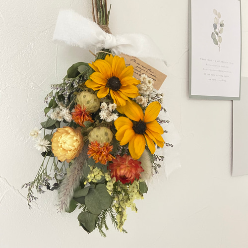 ドライフラワー 小さなひまわり 再販】小ひまわり☆ドライフラワースワッグ 紅花 ヘリクリサム