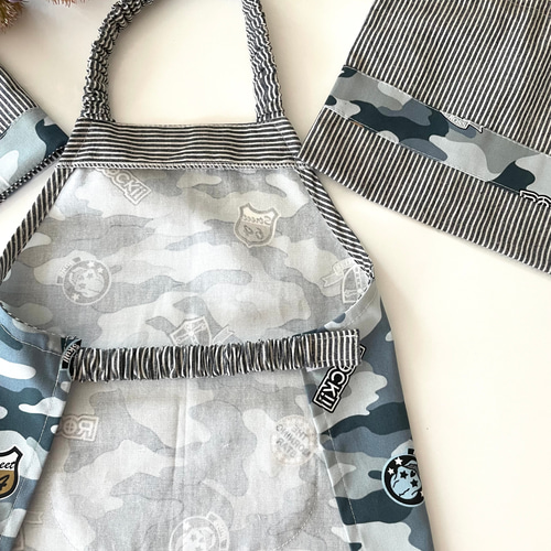 80-160cm 迷彩&ワッペンのエプロン3点セット グレー マジックテープ