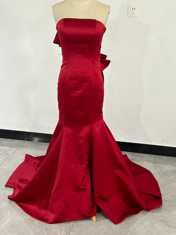 パーティードレス ボルドー色 ベアトップ ふっくら柔らかなバック  