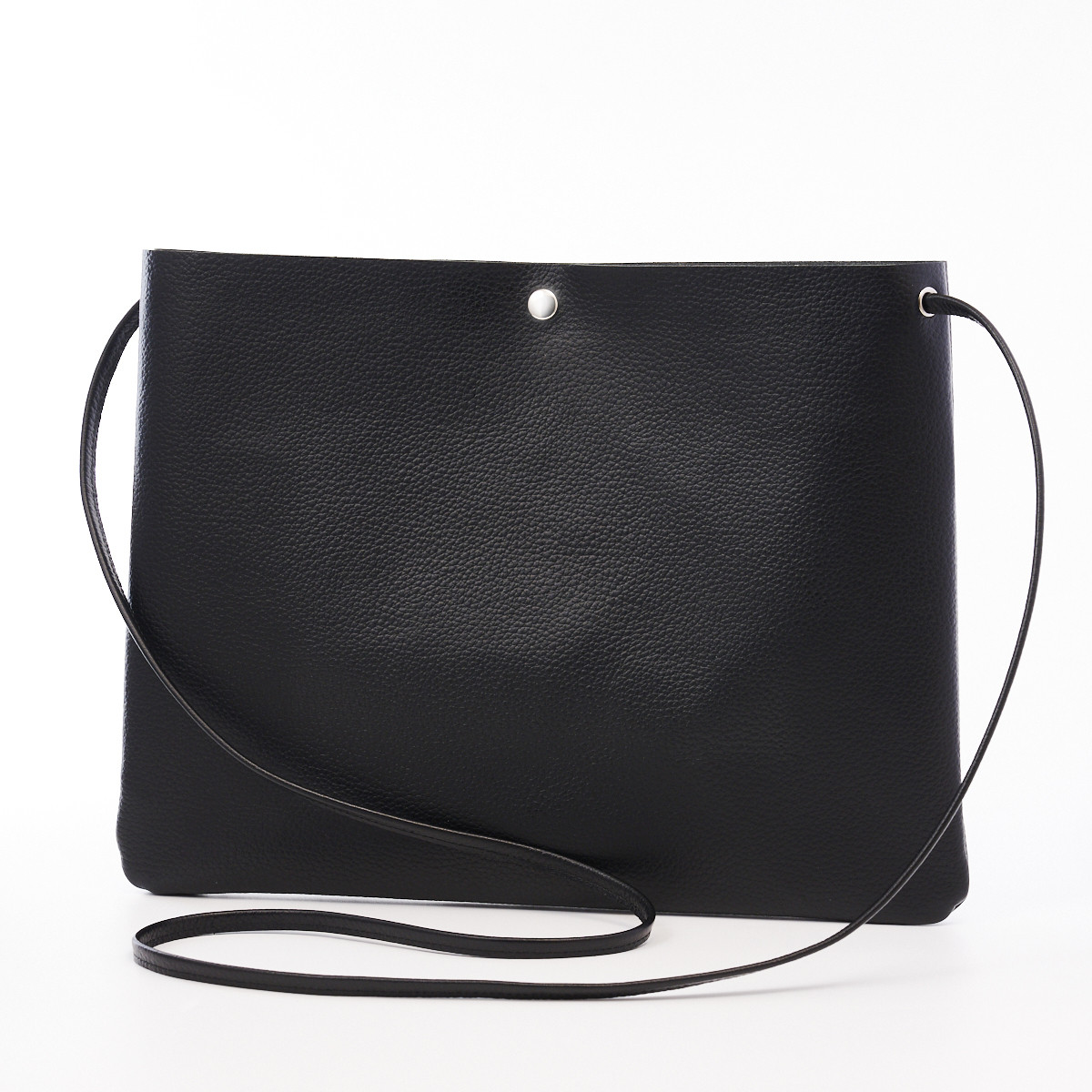 美品 BALLY サコッシュ ショルダーバッグ 黒 A4可 レザー シボ革 美品 BALLY サコッシュ ショルダーバッグ 黒 A4可 レザー シボ革