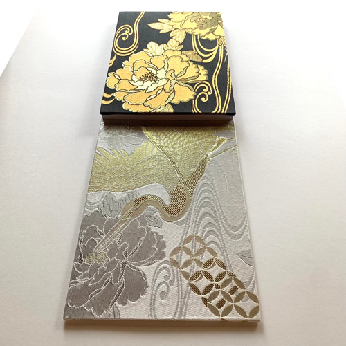 金鶴牡丹』 B5見開き御朱印帳 見開き御朱印帳 金襴織物御朱印帳