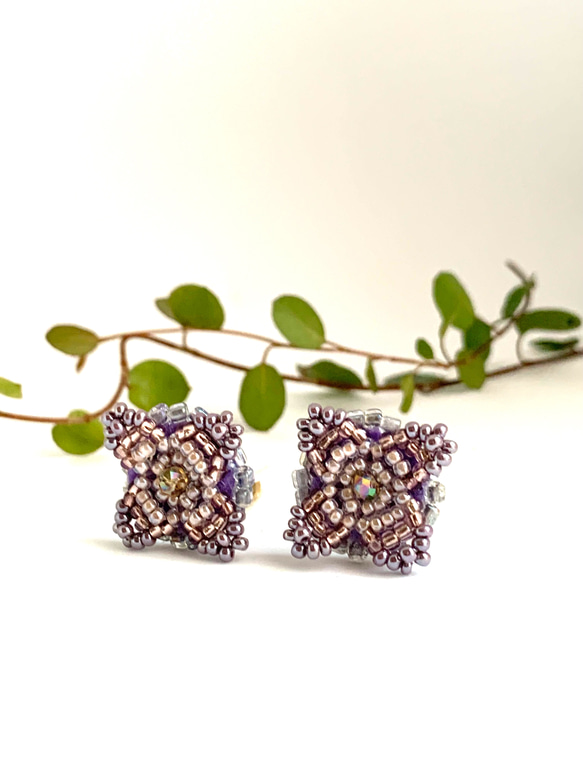 《送料込》ビーズ刺繍＊一粒紫陽花のearring or pierce/花言葉は辛抱強さ 2枚目の画像