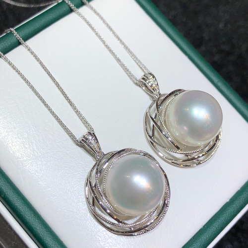 専用JL219★高級 白蝶真珠10.3mm ダイヤ K18 ヘッド 鑑付 楽天市場】18mm 白蝶真珠 ダイヤモンド K18WG ペンダントトップ 超特大