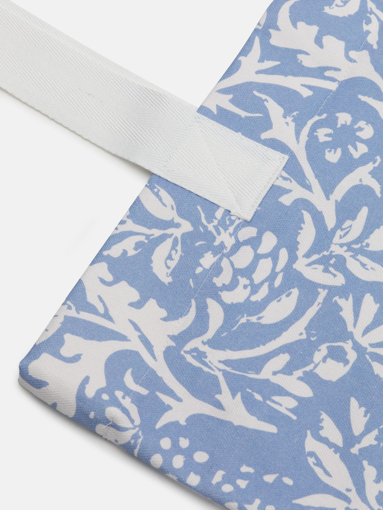 宝石や鉱石のように輝く北欧のカラフルで色鮮やかな花柄や蒼い背景が上品でお洒落 キャンバストートバッグ