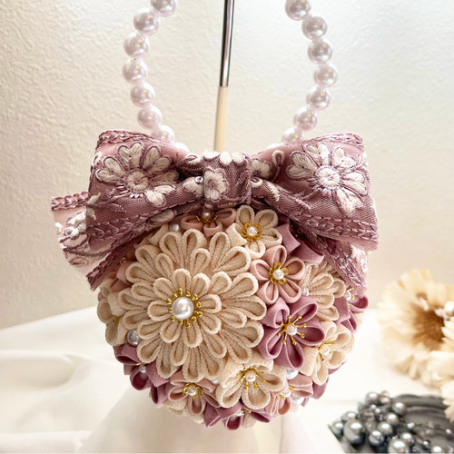 ⭐︎れいほ〜⭐︎つまみ細工　ボールブーケ つまみ細工】～Fabric Flower～丸つまみでボールブーケを作ろう