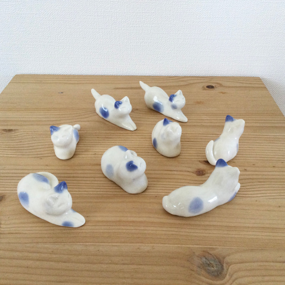 陶器の小さな猫たち(青ぶち) 8枚目の画像