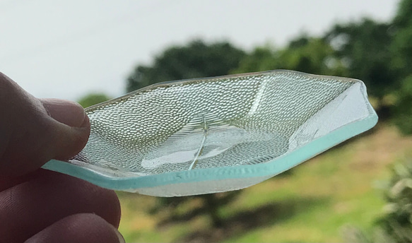 昭和ガラス・レトロガラスの豆皿・マルチトレイ　葉っぱ柄　SDGs 4枚目の画像