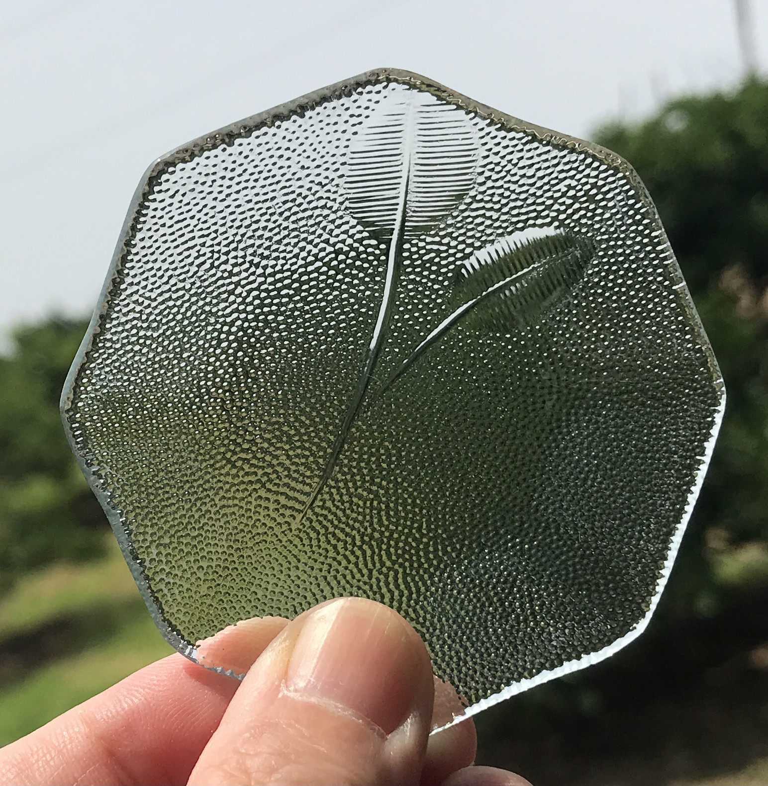 満州鉄道　ミルクガラス　灰皿　訳あり　珍品　プレスガラス　鉄道グッズ　レトロ 満州鉄道 ミルクガラス 灰皿 訳あり 珍品 プレスガラス 鉄道