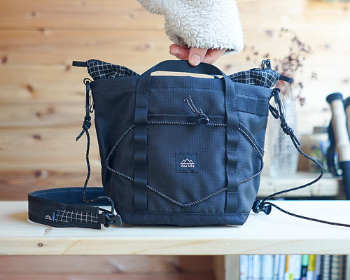 ROBIC・ブラック［ちびハイカーサコッシュ・S］/登山・キャンプ