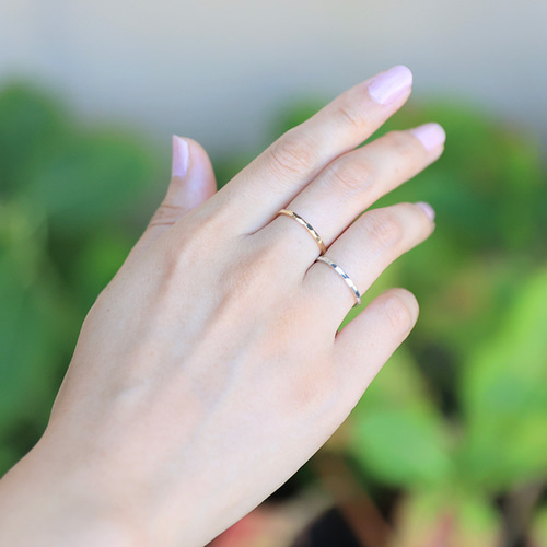 K18/Pt900 1.5幅リング】華奢リング⒈5㎜幅 槌目 シンプル つけっ