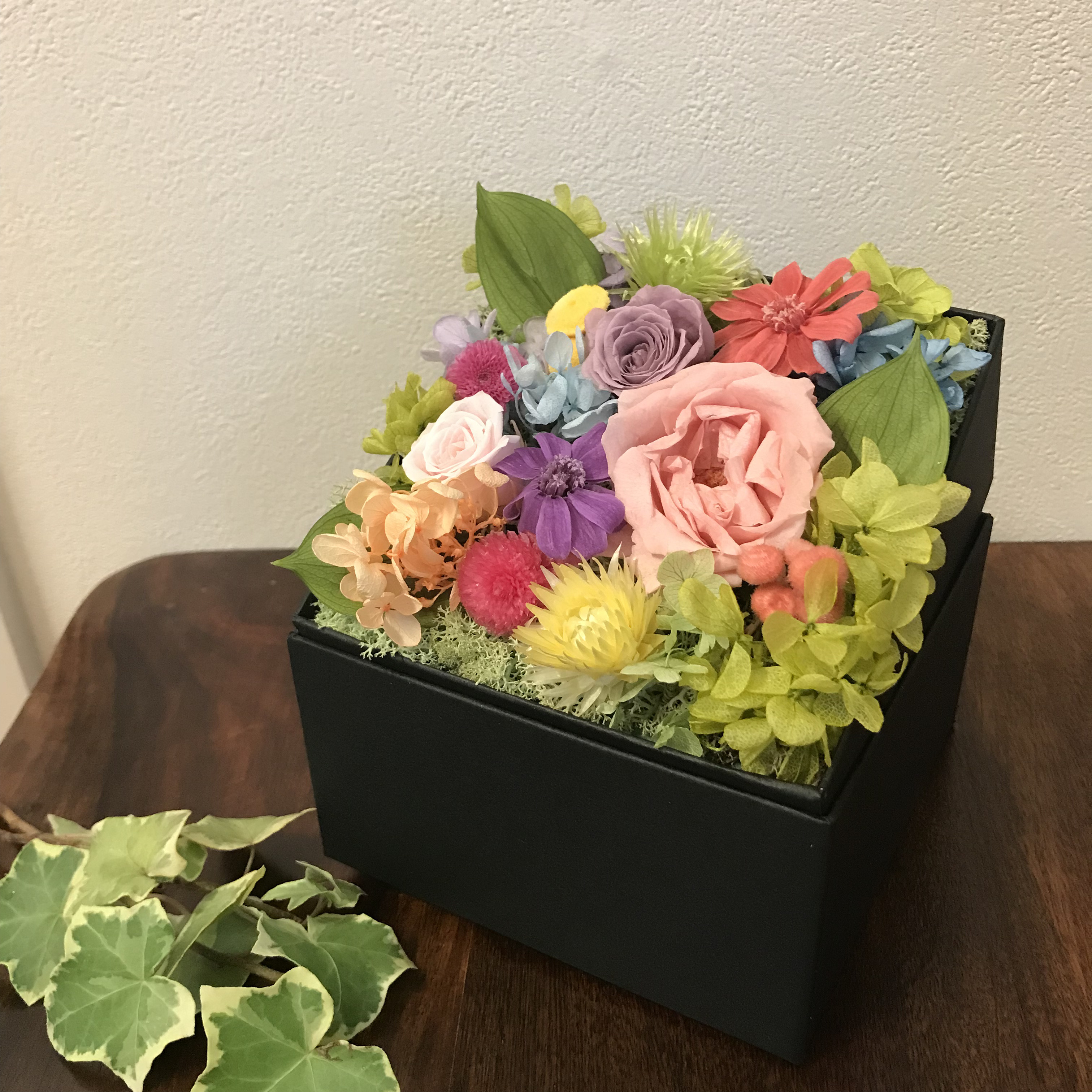 Sweet Garden  BOXプリザーブドフラワーアレンジメント　お誕生日　ウェディング　ギフト