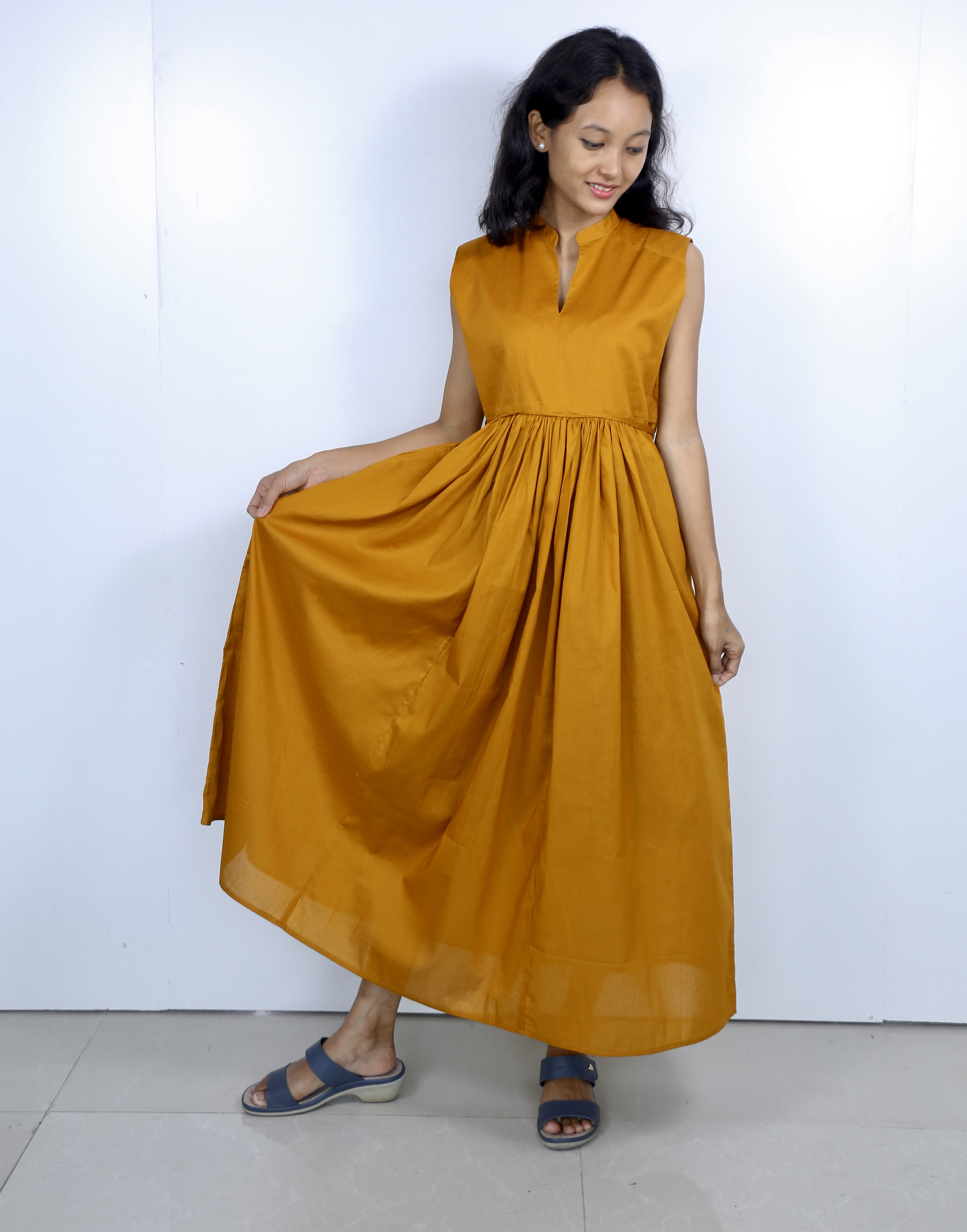 ギャザーワンピース（コットン100%)