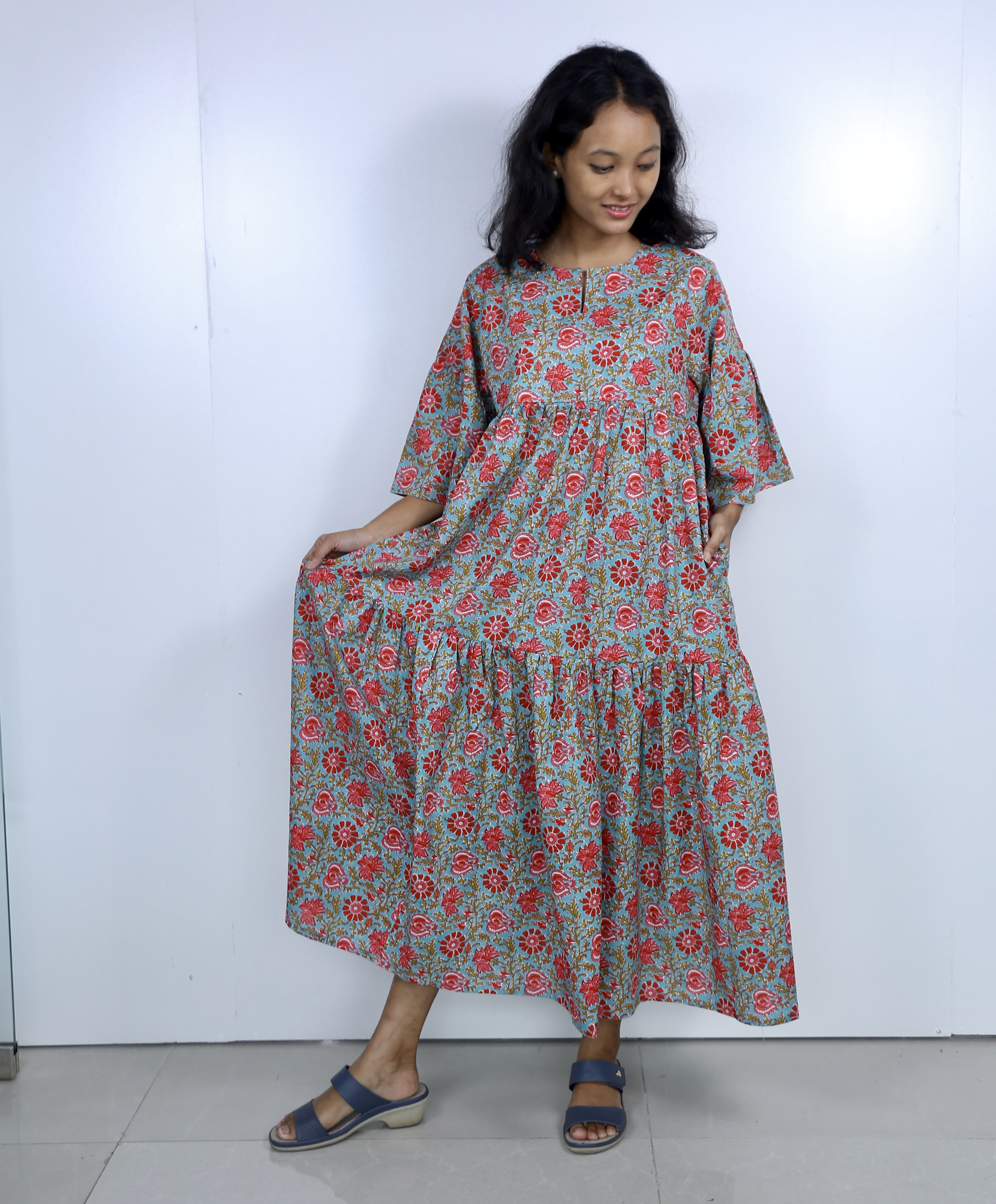 フリル袖インド綿Vネックティアードワンピース