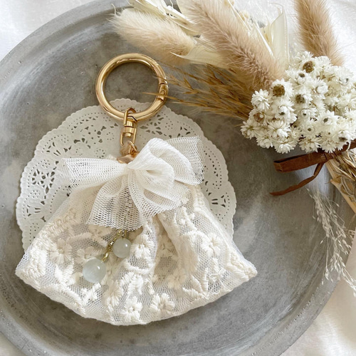 送料込］大人可愛いインド刺繍リボンのキーホルダー キーホルダー