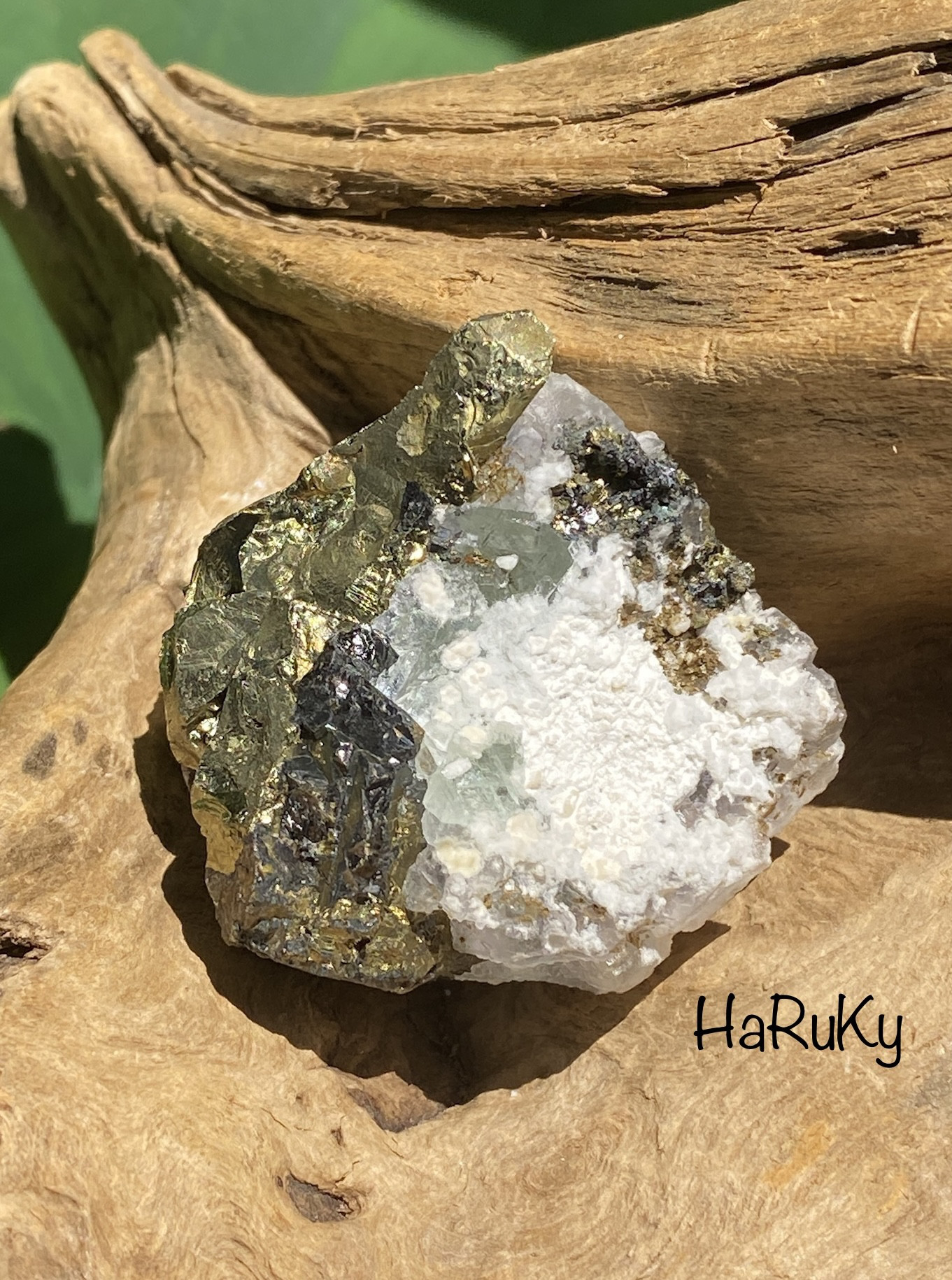 ユニークマトリクス♢フローライト＋ガレナ＋パイライト♢ フローライト 原石 28