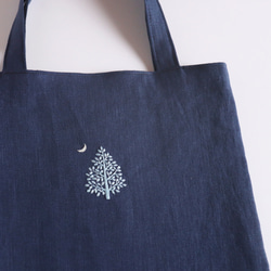 リネンのミニバッグ『月と樹』手刺繍【受注制作】 3枚目の画像