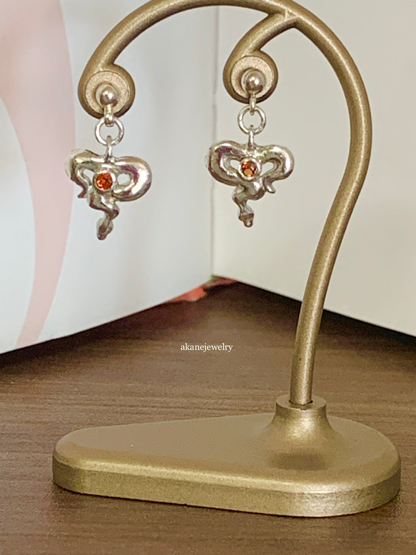 H様オーダーメイドボールパイソンのピアス 4枚目の画像